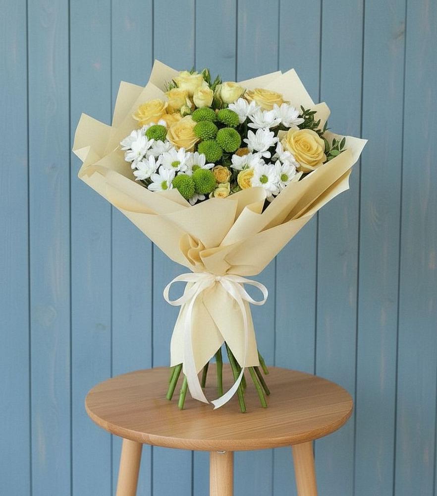 Букет Луч солнца в Темнолесской Букет цветов из: Хризантемы и Розы в Темнолесской