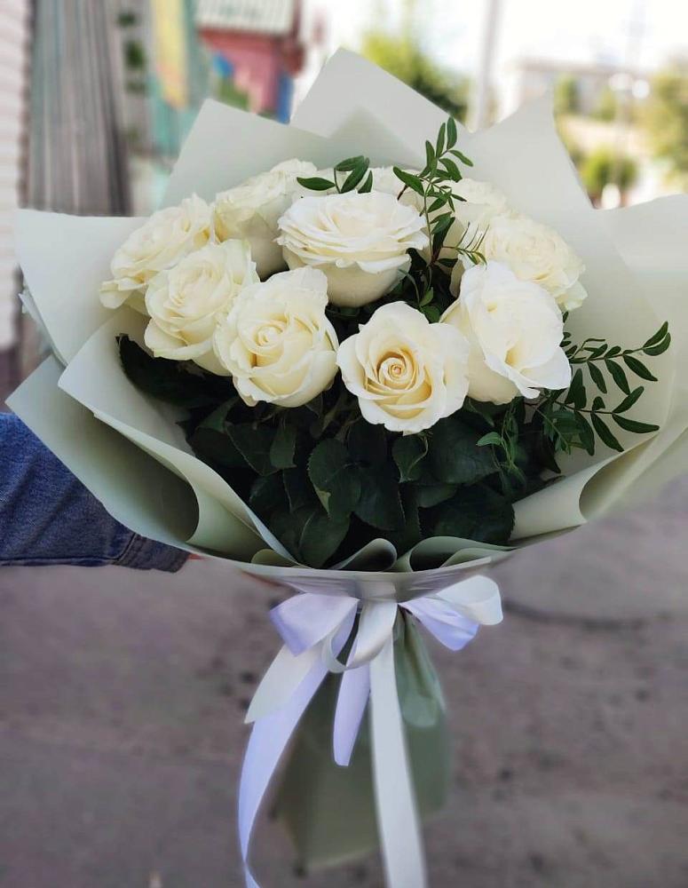 Букет Белые розы Проуд в Темнолесской