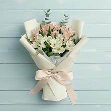 Букет цветов из:  Альстромерии в Темнолесской