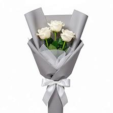 Букет 3 белые розы в Темнолесской