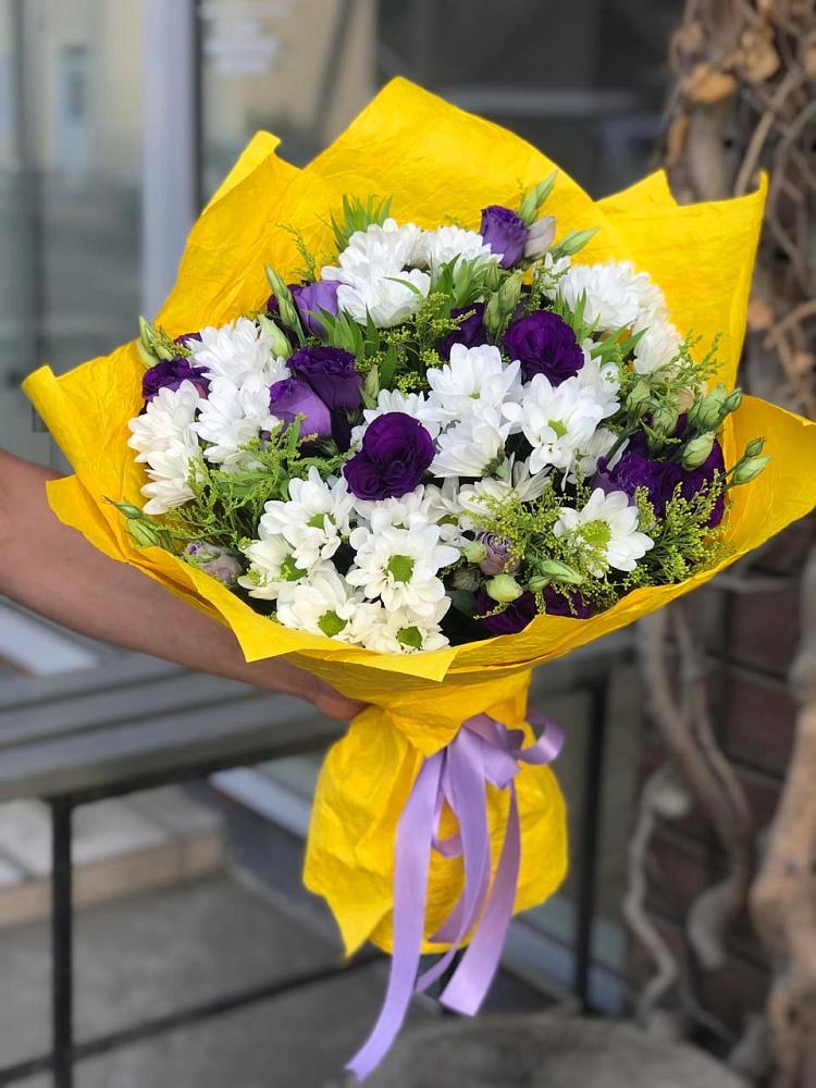 Букет цветов из: Ирисы, Хризантемы и Ромашки в Темнолесской