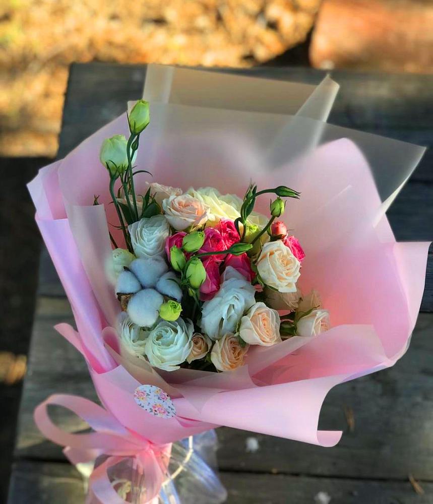 Букет цветов из: Розы и Лизиантусы в Темнолесской