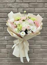 Букет цветов из:  Гвоздики, Розы, Лизиантусы и Хризантемы в Темнолесской