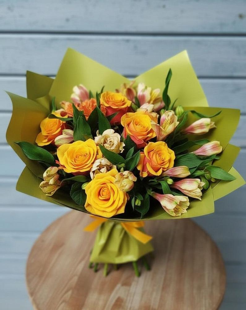 Букет цветов из: Альстромерии и Розы в Темнолесской