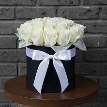 Композиция воздушная нежность в Темнолесской Цветочная композиция из Розы в шляпной коробке в Темнолесской