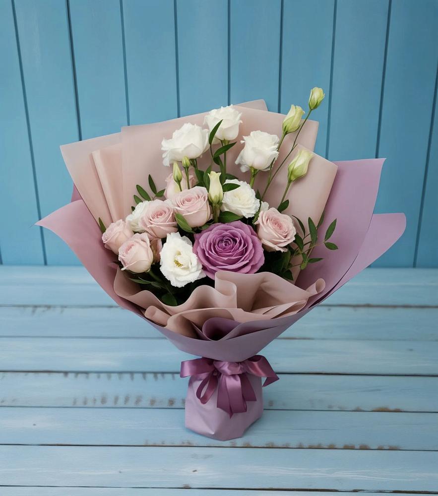 Букет цветов из: Розы и Лизиантусы в Темнолесской